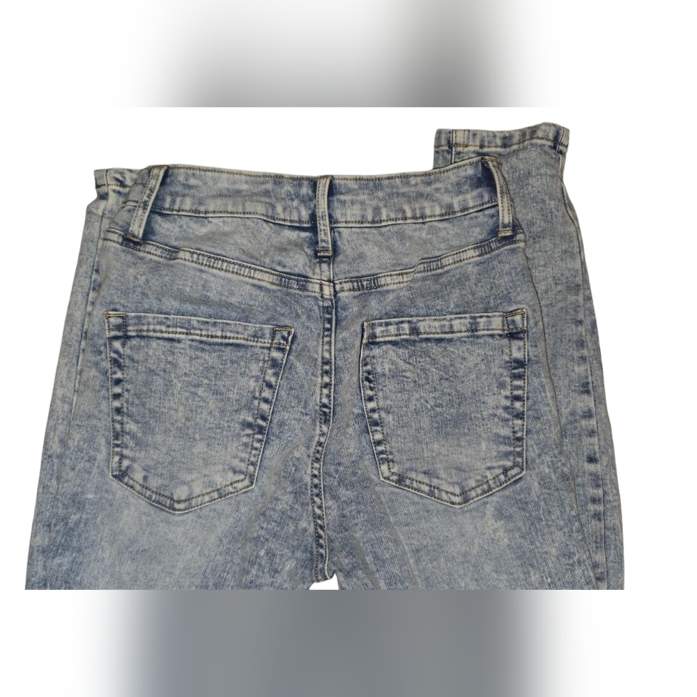 Wild Fable Skinny High Rise Vintage Distressed Jeans - Picture 4 of 9